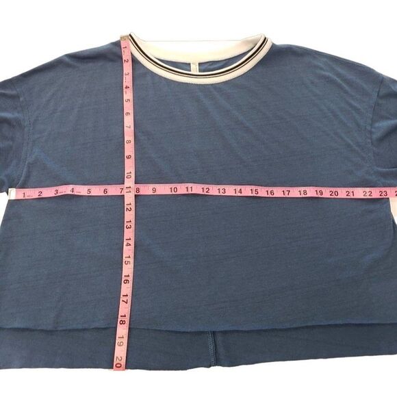 Free People Cropped Shirt Top Women's XS Blue White Black Contrast Draped NEW - Picture 4 of 6